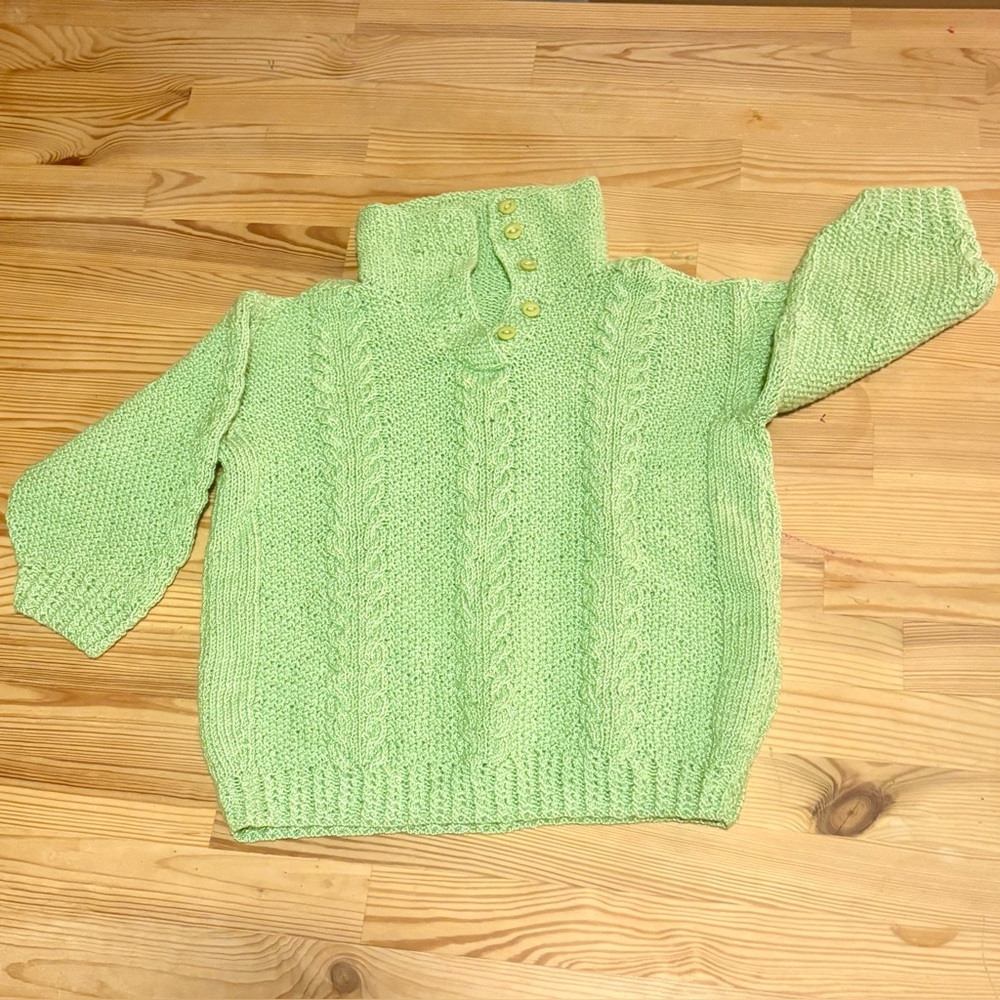 Vintage hand knit‎ green child’s sweater 4T